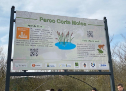 Cartello realizzato  nella riqualificazione del parco a Corte Molon